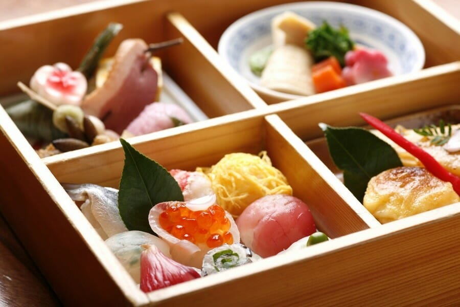 Hvordan pakker man en Bento boks til frokost: Nemme tips